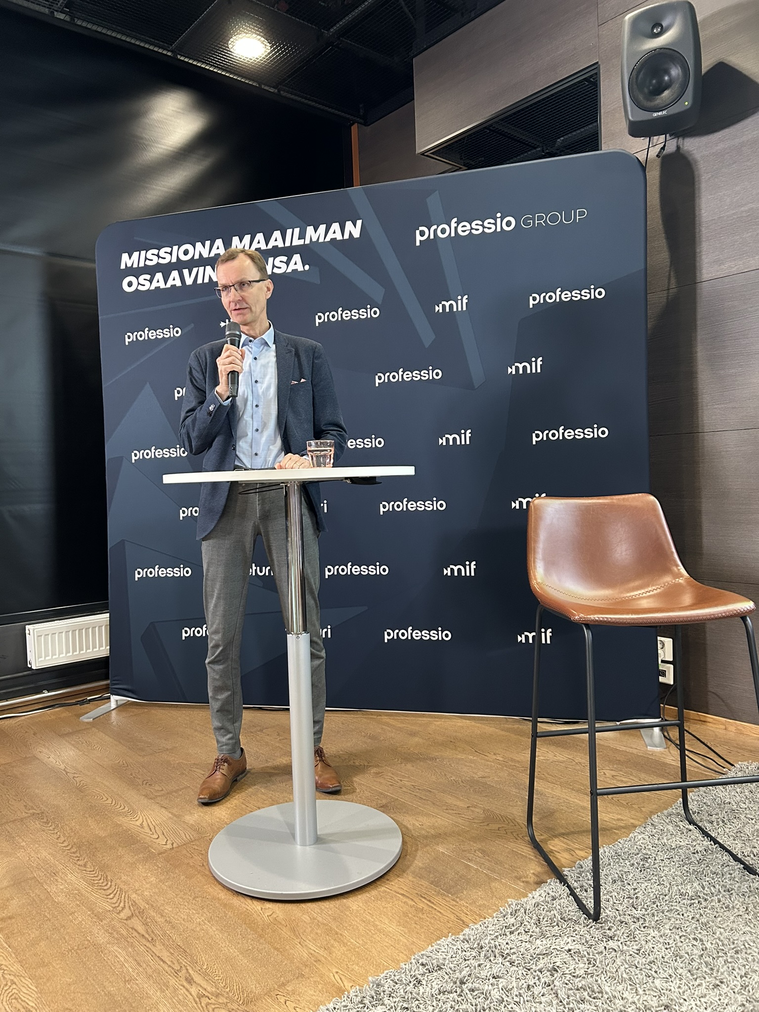 Jussi Leppälä talking in the event \"Testaus ja AI 2026\" Jussi Leppälä talking in the event "Testaus ja AI 2026"